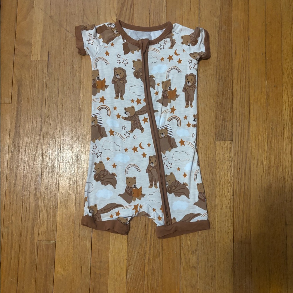 Little Sleepies shorty zippy with Bear Print